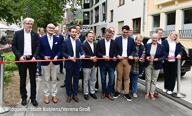 250828_Eröffnung_Südallee_roteBand