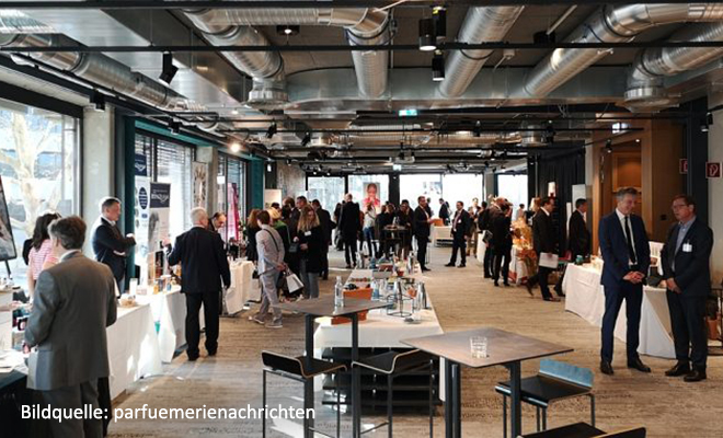 Parfümerietagung-2019_Austellung_kl-678x381